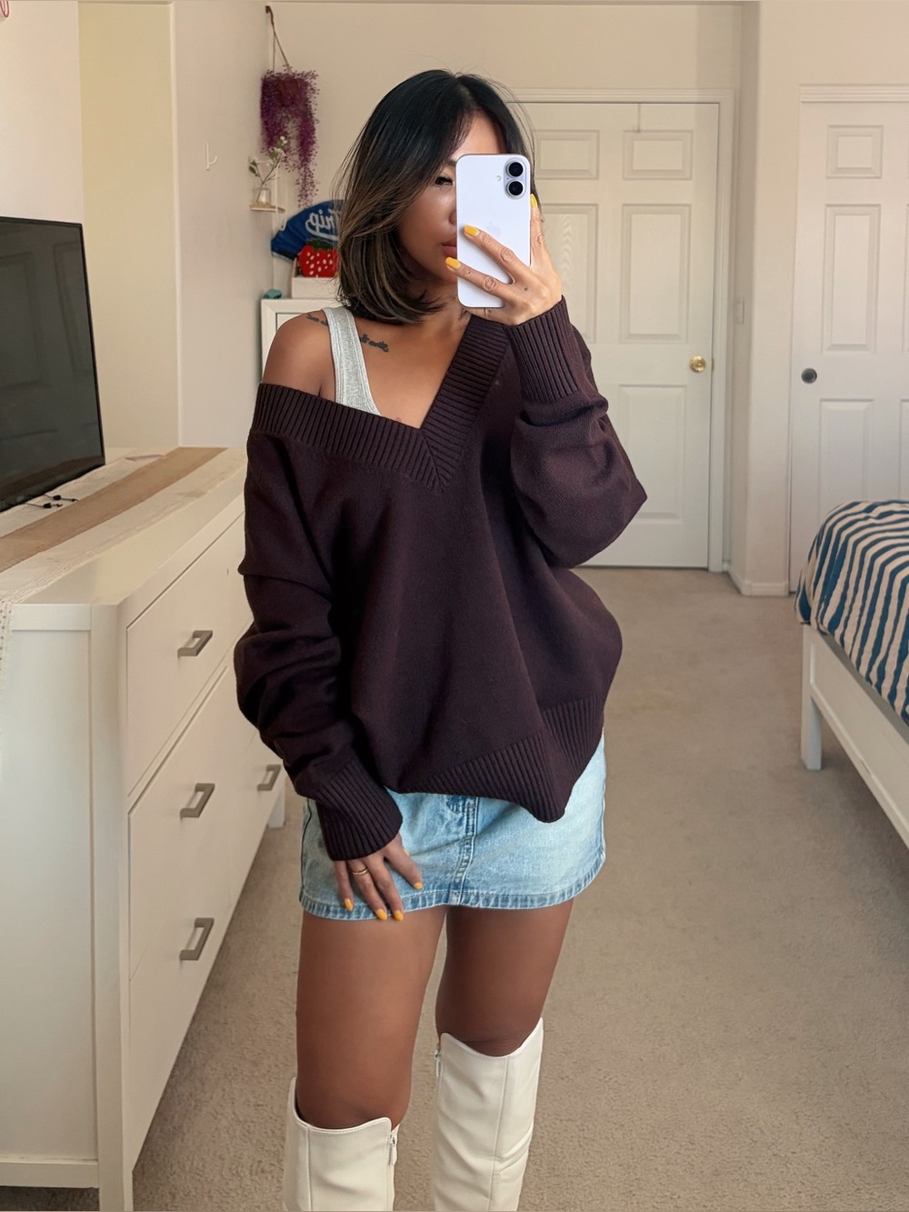 Good American - Deep V Knit Sweater